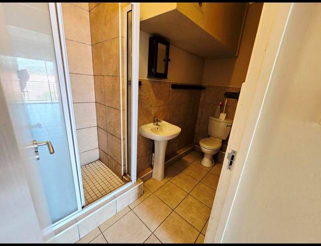 2 BEDROOM APARTMENT FOR SALE IN WINKLESPRUIT